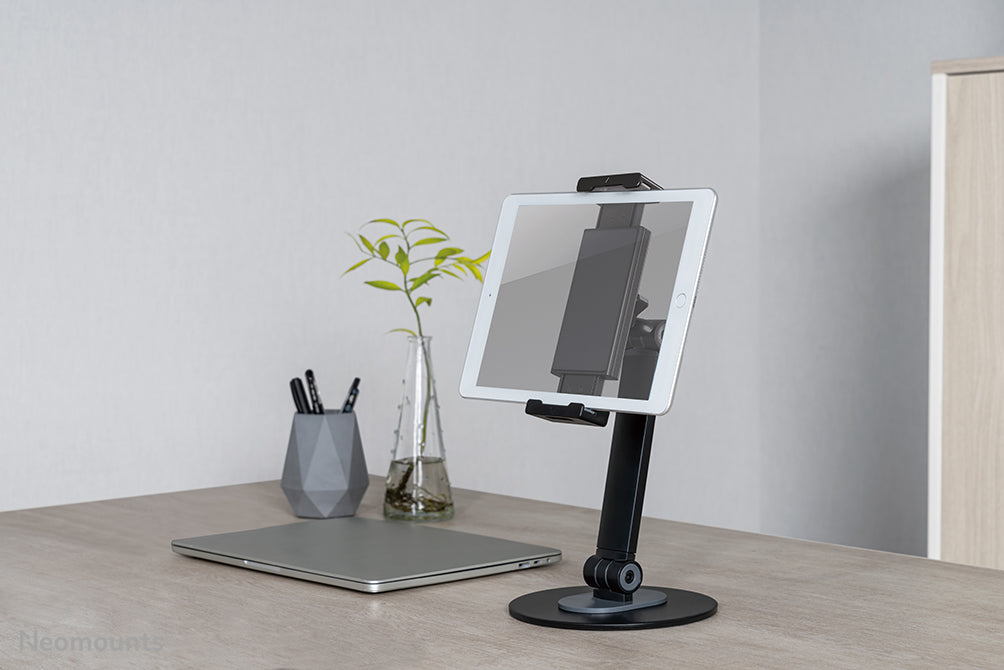 Neomounts DS15-540BL1 univerzális tablet állvány 4,7-12,9 hüvelykes tabletekhez - Fekete