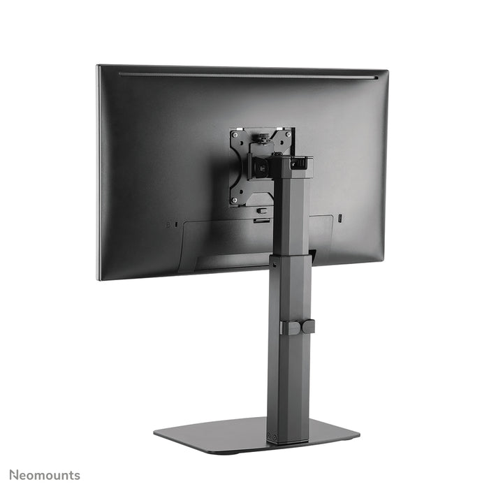 A Neomounts FPMA-D865 fekete egy asztali tartó legfeljebb 32 hüvelykes (81 cm) lapos képernyőkhöz.