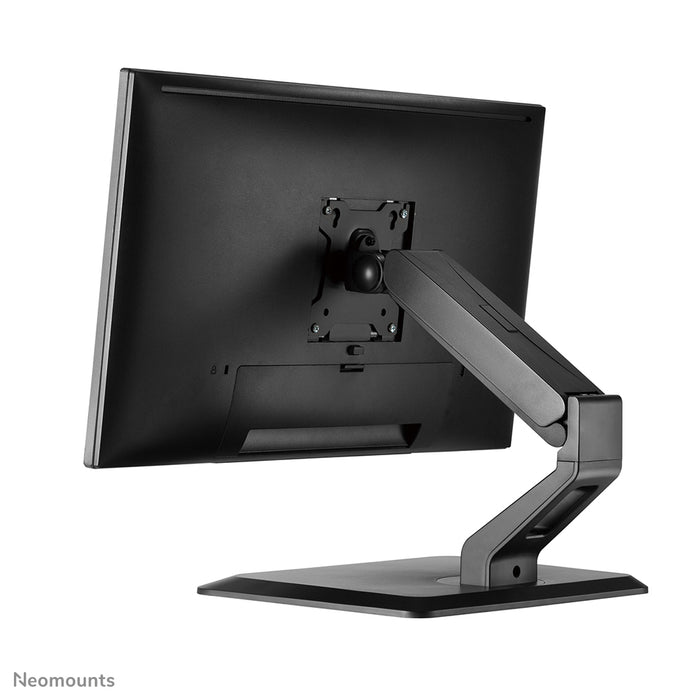 A Neomounts FPMA-D885 fekete egy asztali tartó legfeljebb 32 hüvelykes (81 cm) lapos képernyőkhöz.