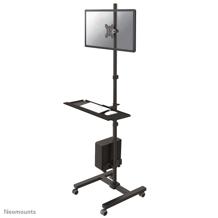 A Neomounts FPMA-MOBILE1700 egy guruló munkaállomás monitorhoz (max. 32 hüvelyk/81 cm), PC-hez, billentyűzethez és egérhez.