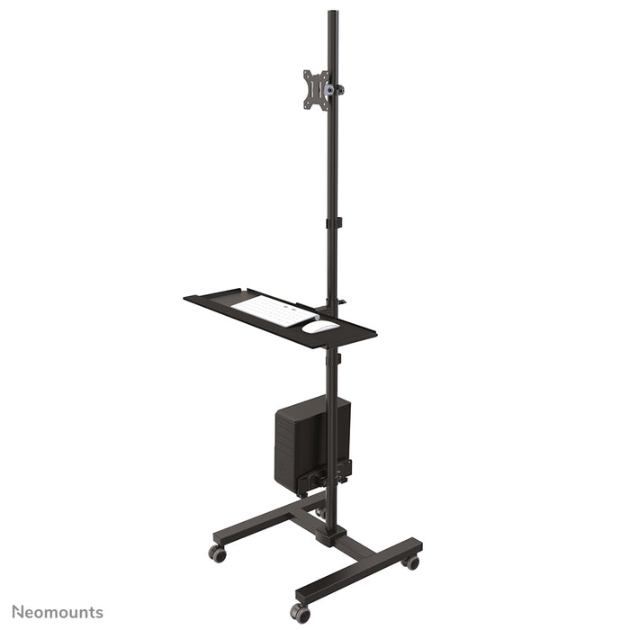 A Neomounts FPMA-MOBILE1700 egy guruló munkaállomás monitorhoz (max. 32 hüvelyk/81 cm), PC-hez, billentyűzethez és egérhez.