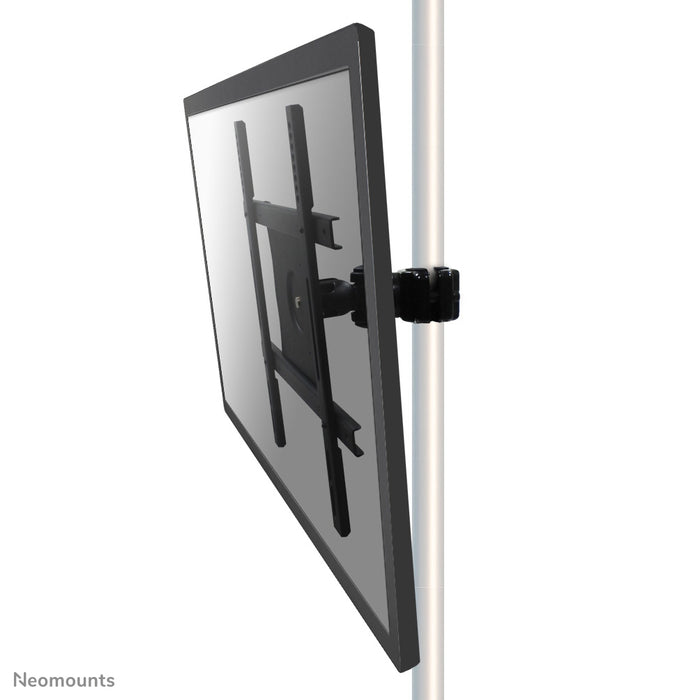 A Neomounts FPMA-WP440 fekete egy dönthető és forgatható oszlopos tartó LCD/LED/TFT képernyőkhöz akár 52 hüvelykig (132 cm).