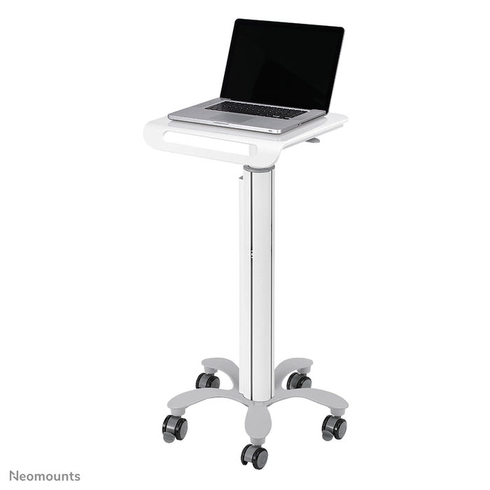 A Neomounts MED-M050 egy guruló munkaállomás laptophoz.