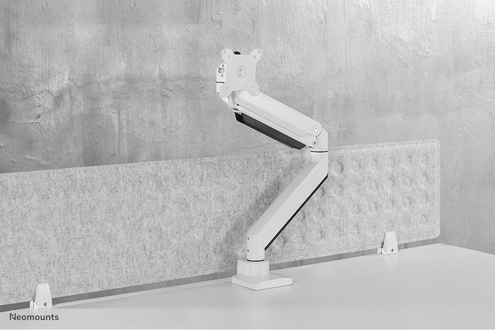A Neomounts NM-D775 fehérPLUS egy gázrugós asztali tartó ívelt monitorokhoz, legfeljebb 49 hüvelykes (124 cm) - Fehér
